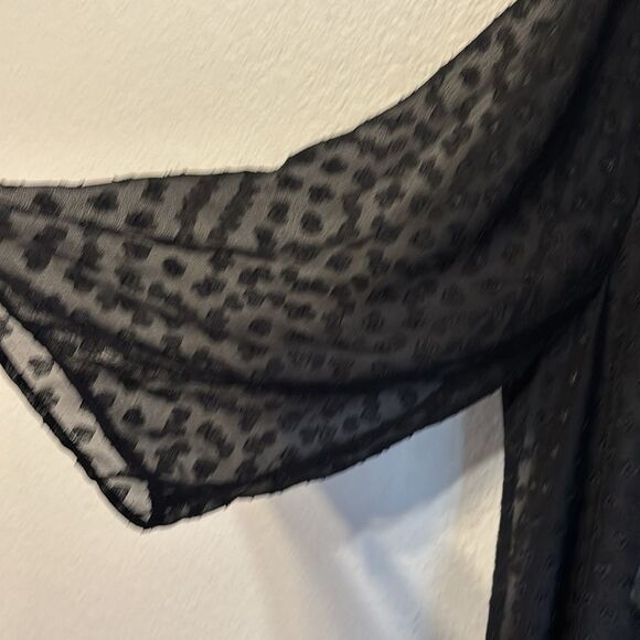 Torrid Heart Clip Dot Chiffon Kimono 1X - Picture 5 of 6